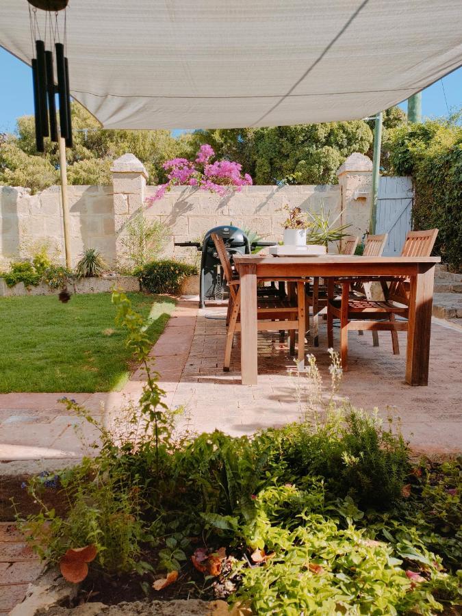 Yanchep Seaside Cottage Екстер'єр фото